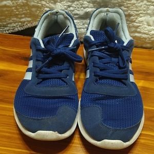 Adidas cloud foam tennis shoes